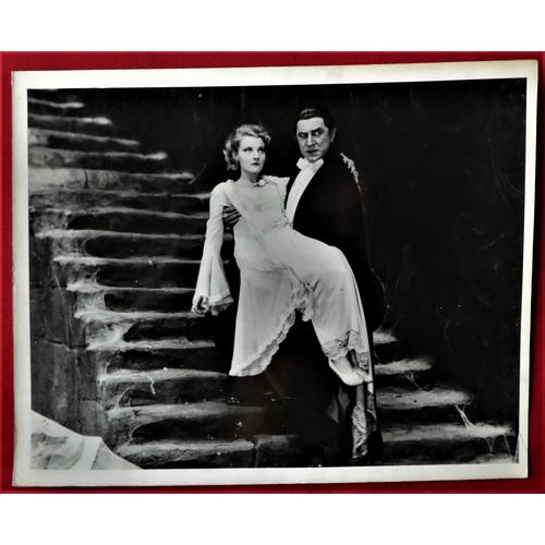 DRACULA (1931) rare original, vintage photo **Dracula carries Mina** BELA LUGOSI