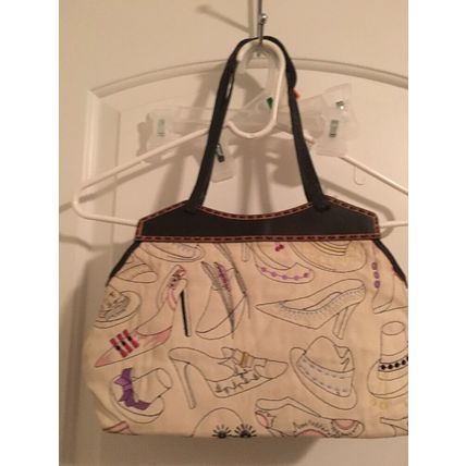 Antonio Melani Women's Cross Body Handbag Purse Shoulder Bag