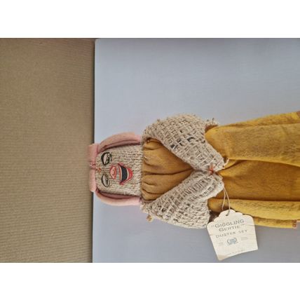 VINTAGE 1940's "GIGGLING GERTIE" DUSTER DOLL