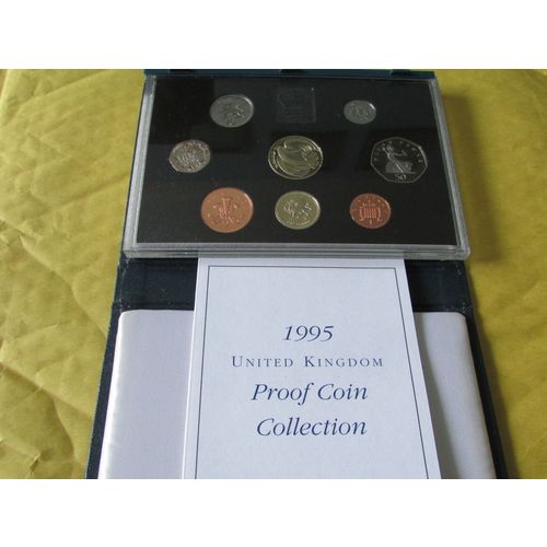1995 QUEEN ELIZABETH II ROYAL MINT PROOF SET BLUE CASE. I