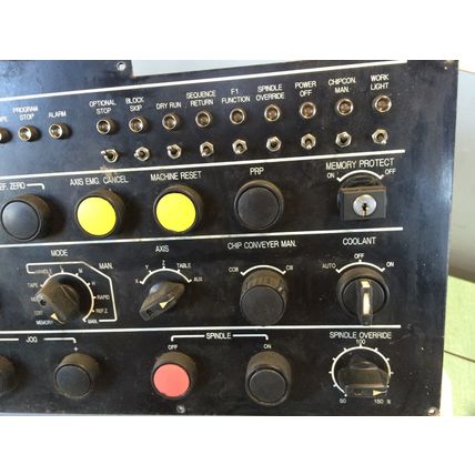 HORIZONTAL MACHING CENTER OPERATOR PANEL FANUC A16B-2202-0730 /05D,CG