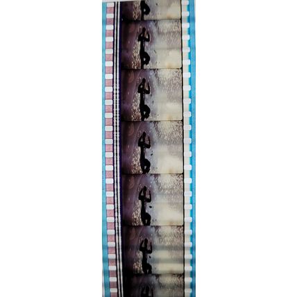Pk DAU - A - MIX - B 052z. 1 STRIP OF 5 - 35MM FILM CELLS. ( LIS )