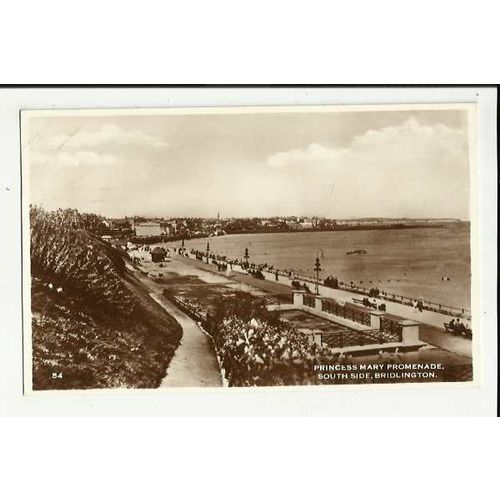 Yorkshire BRIDLINGTON Princess Mary Promenade Postcard (54)