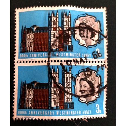 GB 1966 Westminster Abbey 3d vertical pair used SG687