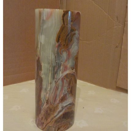 Onyx Vase (approx 19.5cm tall)