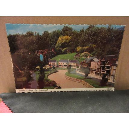 MODEL VILLAGE, GREAT YARMOUTH, NORFOLK unused vintage postcard by H. Coates =