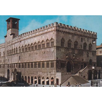 Perugia Palazzo Priori Italy Postcard unused VGC