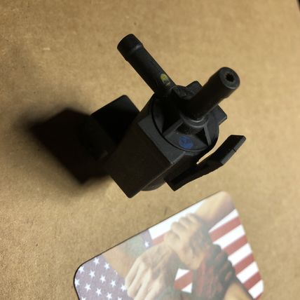 Genuine Volvo Turbo Boost Solenoid 30670448 72224011 8627299