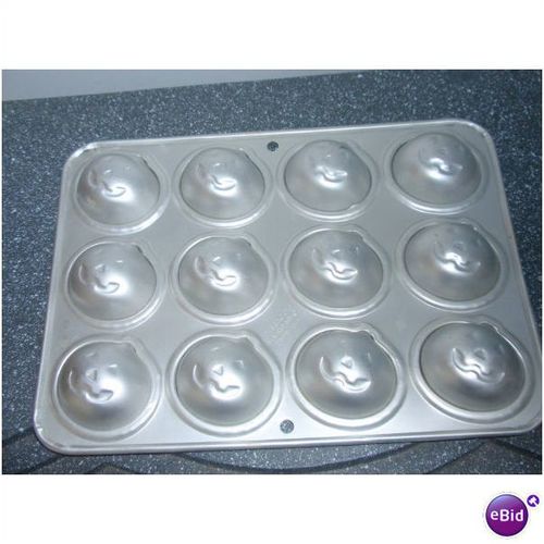 1994 Wilton Mini Pumpkin Cake Pan Makes 12 Cakes