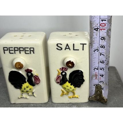 Rooster Salt & Pepper 1950's by Thames Japan Hand Painted Ceramic Japan Vintage