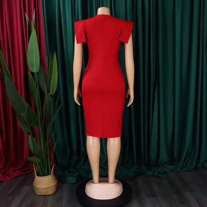 Summer new short sleeve bag hip tight temperament through slit bright edge dress