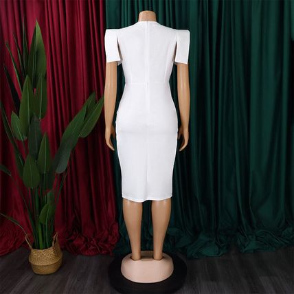 Summer new short sleeve bag hip tight temperament through slit bright edge dress
