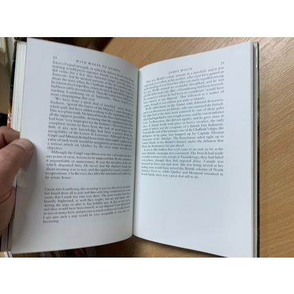 1972 1ST EDITION "WITH WOLFE TO QUEBEC" OLIVER WARNER HARDBACK BOOK (P4)