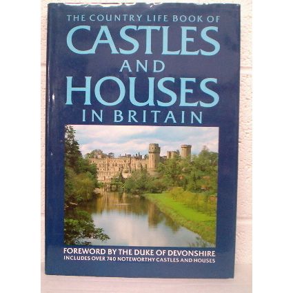 CASTLES and HOUSES IN BRITAIN book ( 1986 )