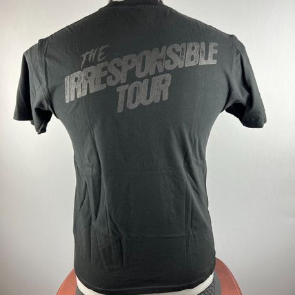 Kevin Hart's The Irresponsible Tour Comedy Medium T-Shirt Shirt