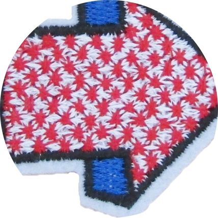 Arrow Iron On Patch Small Fun Badges 4cm x 5cm Red White Blue Cartoon P354