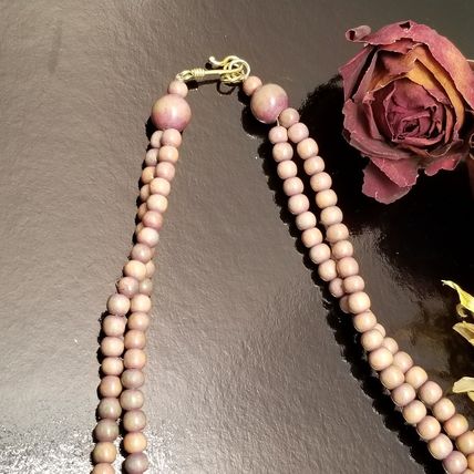 Vintage 1985 Asin Flower Wooden Bib Necklace