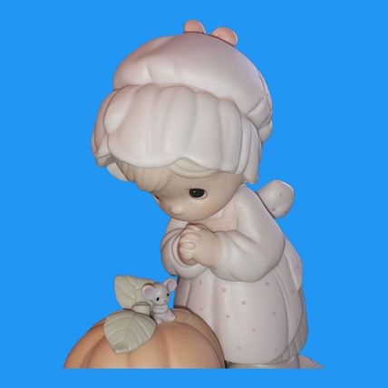 Precious Moments 1988 “October” Calendar Girls Series Figurine 110094