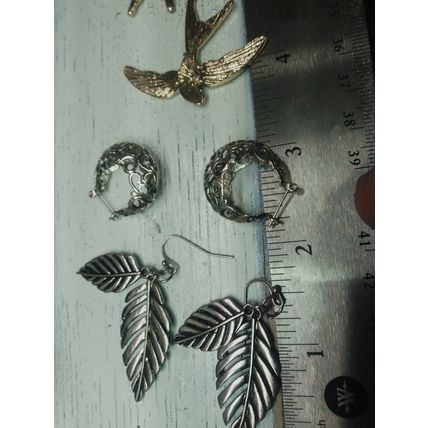 Lot Of 4 Pairs Earrings Women's Costume Jewelry