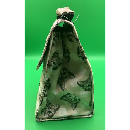 A Very Sweet NWOT Betsy Johnson Cute Cat Print Insulated Lunch Bag