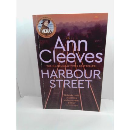 Ann Cleeves 4 Vera PBs Sea Gull / Harbour Street / Glass Room / Moth Catcher