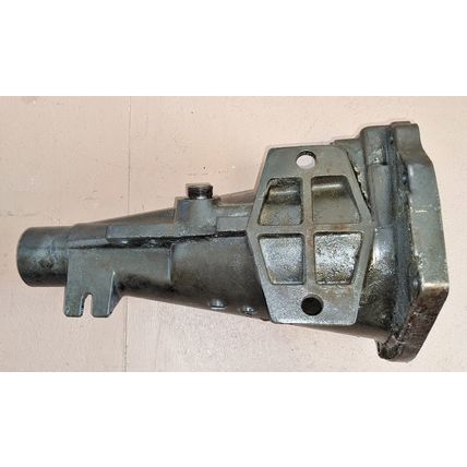 1970s DATSUN TAILSHAFT HOUSING 3N71B TRANSMISSION OEM NISSAN TAIL SHAFT HOUSING