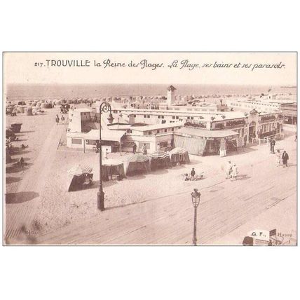 14 - Trouville - La Reine des Plages - La Plage, ses bains et ses parasols