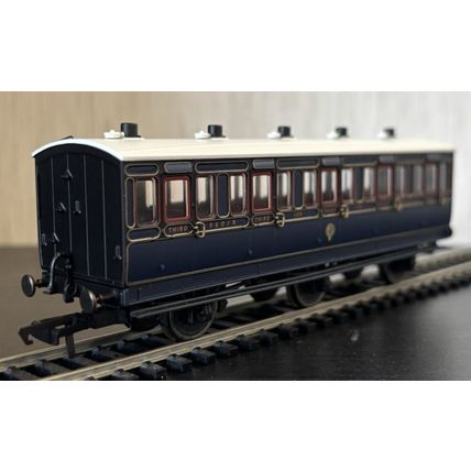 Hornby R40298 S&DJR 3rd Class 6 Wheel Navy Blue Coach No. 109, Maglights - BNIB