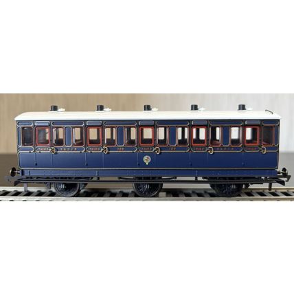 Hornby R40298 S&DJR 3rd Class 6 Wheel Navy Blue Coach No. 109, Maglights - BNIB