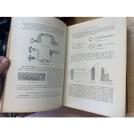 1908 "MODERN PRACTICAL JOINERY" GEORGE ELLIS ILLUSTRATED 2kg HB BOOK (EV3)