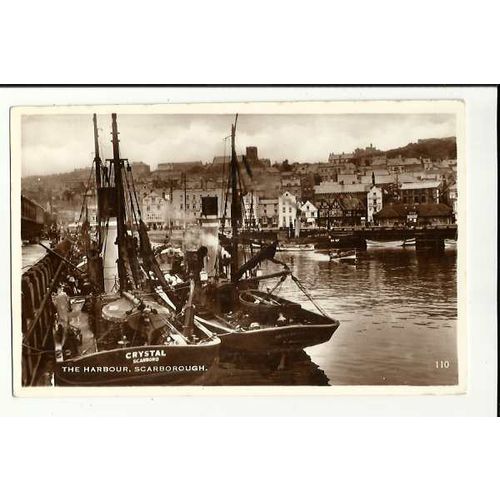 Yorkshire SCARBOROUGH Harbour & Fishing Boats Postcard by Excel (110)
