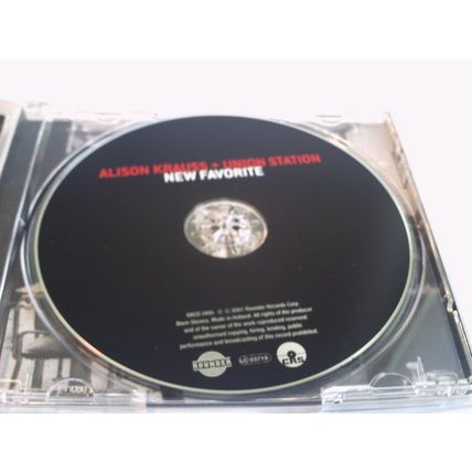 ALISON KRAUSS + UNION STATION - NEW FAVORITE - CD ALBUM 2001 - 1 DISC