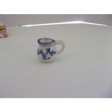 Miniature Porcelain Tea Set Blue & White Floral Pattern 8 piece