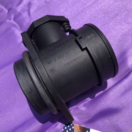 Volvo OEM Bosch Mass Air Flow Sensor MAF Turbo 0280217107 1275749 Germany