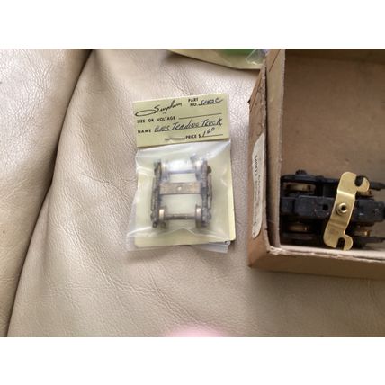 ICOLLECTZONE Great Railroad Parts Lot (Train #9)