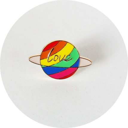 Enamelled Pin Badge Brooch Pride Planet Metal in velvet bag 2.7 cm x 2.1 cm BA44
