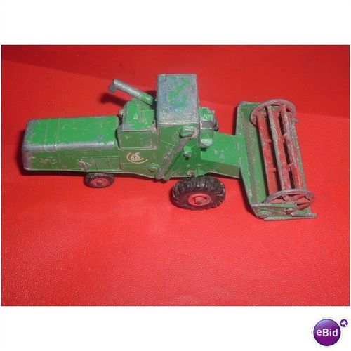 COMBINE HARVESTER K9 lesney (08/01) # #