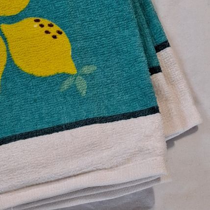 MADE FOR SUNNY DAYS Kitchen TOWELS & Glass CUTTING BOARD NEW Home Collection
