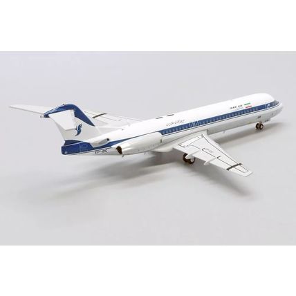 FOKKER 100 IRAN AIR REG: EP-IDG WITH STAND - JC WINGS LH2342 1/200