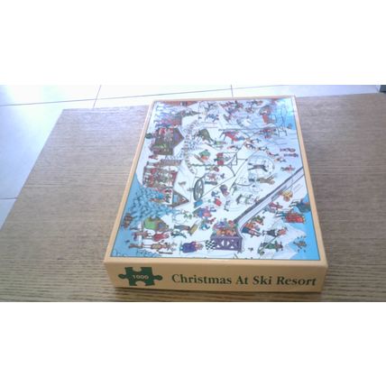 CHRISTMAS AT SKI RESORT Jigsaw Puzzle (1000 Piece) Studio Retail