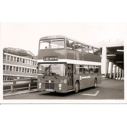Black & White Photograph of Maidstone & District Motor Services Ltd. - FKM 302V