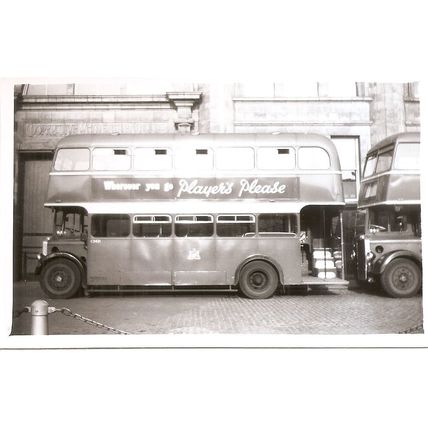 Black & White Photograph of Bristol Tramways & Carriage Co. Ltd. - LHU 528