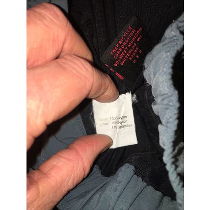 Trek Cycling Shorts Mens. Small. Stretch Waist. Blue
