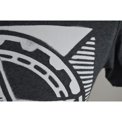 Obey Propaganda Engineering Five Hundred Twenty Pounds Mens S Graphic T Shirt