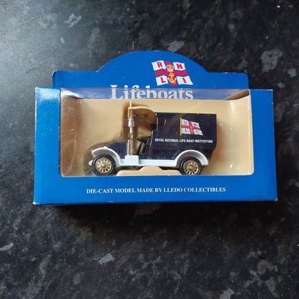 Lledo RNLI Die Cast Renault Van - Royal National Lifeboat Institution