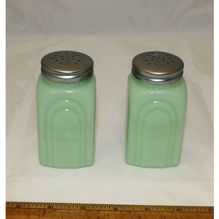 New Jade Green Glass Salt & Pepper Shakers Art Deco Badge Arch Retro Style