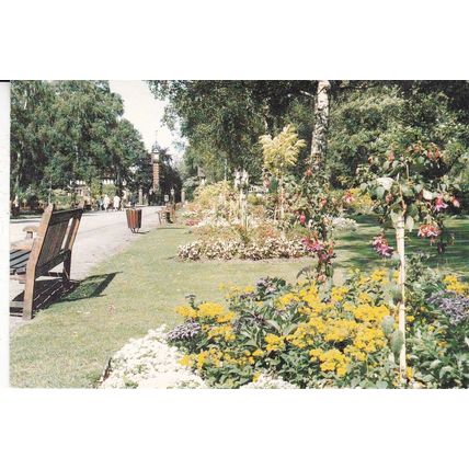 Crewe Queens Park Cheshire Postcard used VGC
