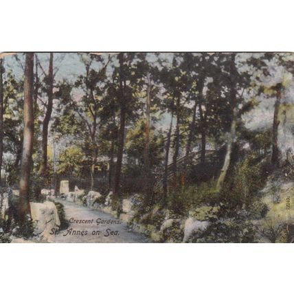 B772 ST ANNES ON SEA - CRESCENT GARDENS . PRINTED POSTCARD
