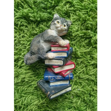 Cat Figurine Leonardo Collection 2002 Reading Lesson