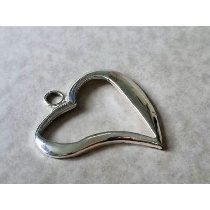 Large Stylised Heart Pendant, Chunky Silver Tone Necklace Charm, Jewellery